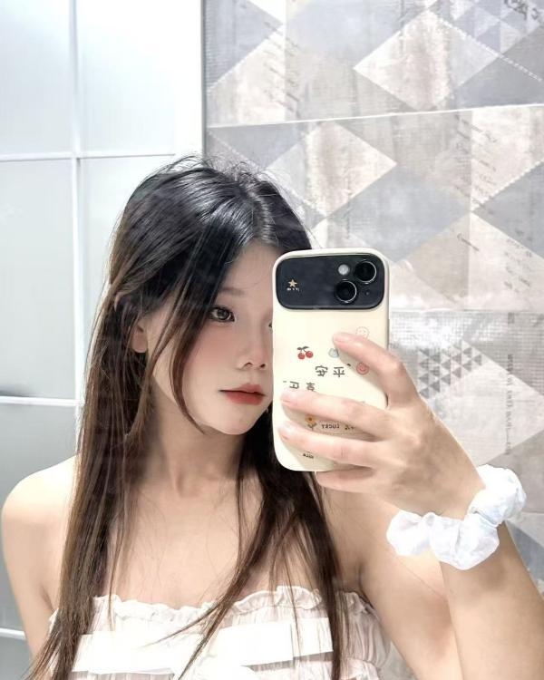 刚下海05反差萝莉